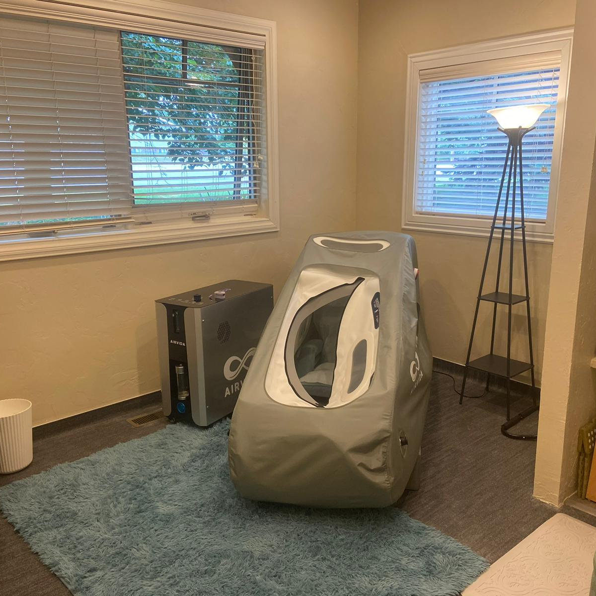 Airvida Pro90 1.5 ATA Hyperbaric Sitting Chamber